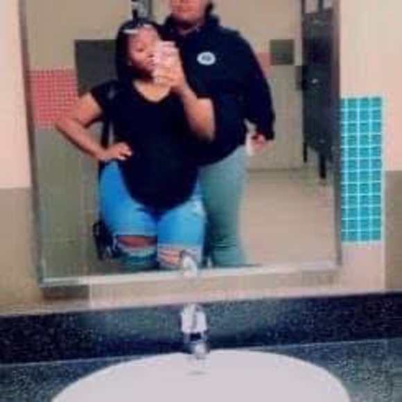 Meet your Posher, Ta'tian - Picture 1 of 1